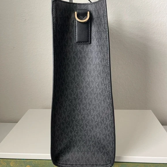 MICHAEL KORS LARGE BLACK TOTE BAG - Picture 4 of 9